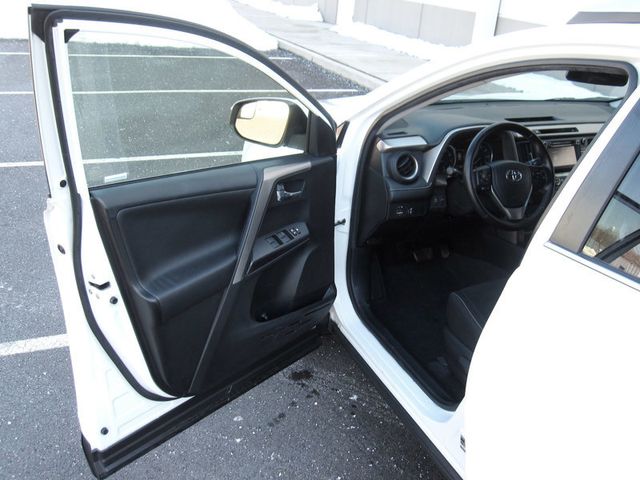 2016 Toyota RAV4 AWD 4dr XLE - 22994725 - 15