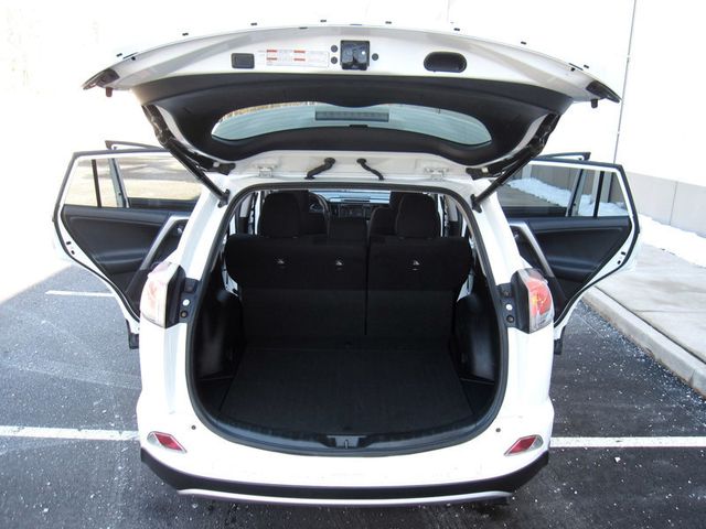 2016 Toyota RAV4 AWD 4dr XLE - 22994725 - 29