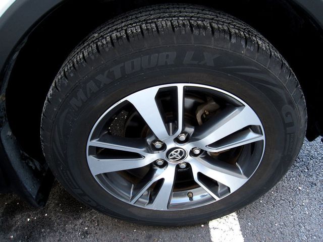 2016 Toyota RAV4 AWD 4dr XLE - 22994725 - 31