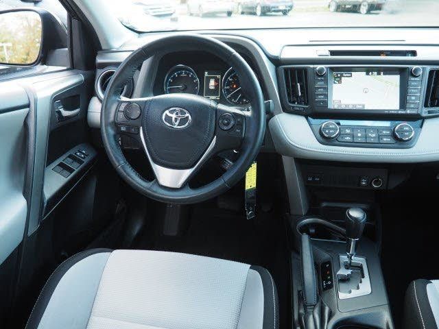 2016 Toyota RAV4 AWD 4dr XLE - 18340131 - 16