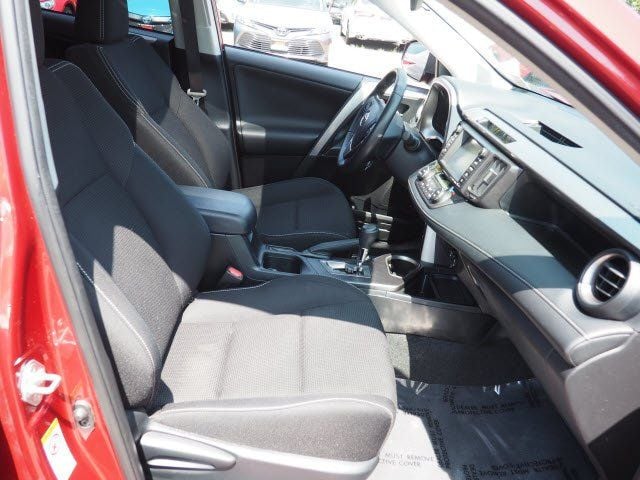 2016 Toyota RAV4 AWD 4dr XLE - 19240949 - 12
