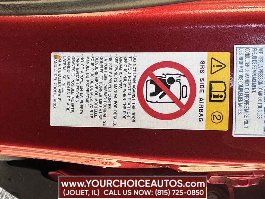 2016 Toyota RAV4 AWD 4dr XLE - 22884304 - 18