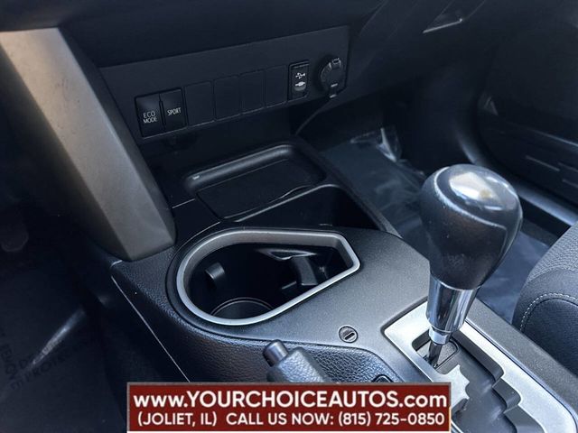 2016 Toyota RAV4 AWD 4dr XLE - 22884304 - 42