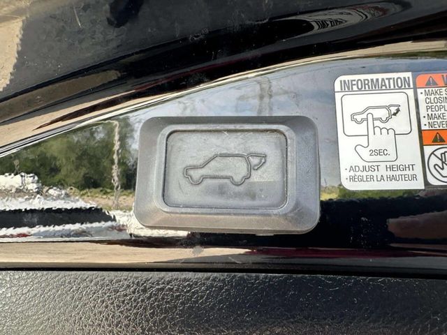 2016 Toyota RAV4 AWD 4dr XLE - 23036793 - 10