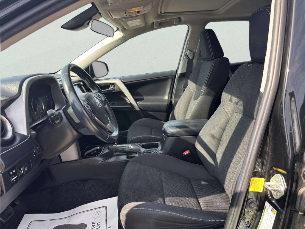 2016 Toyota RAV4 AWD 4dr XLE - 23036793 - 13