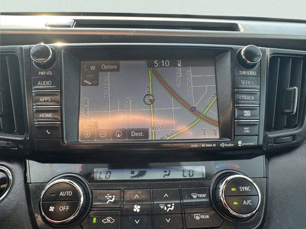 2016 Toyota RAV4 AWD 4dr XLE - 23036793 - 31