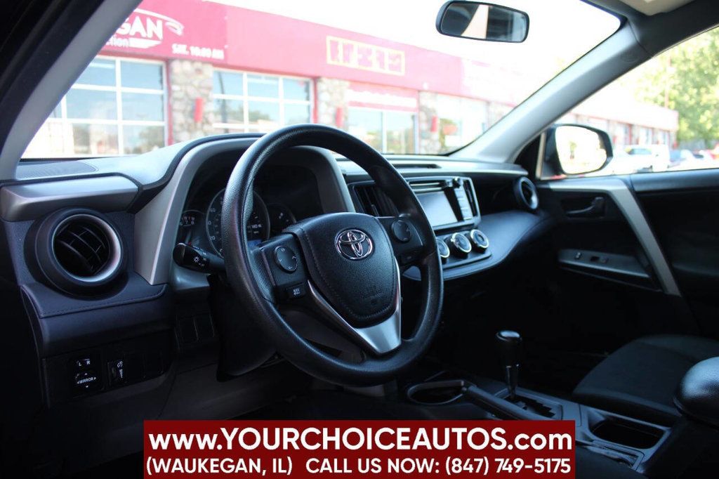 2016 Toyota RAV4 FWD 4dr LE - 22910487 - 9