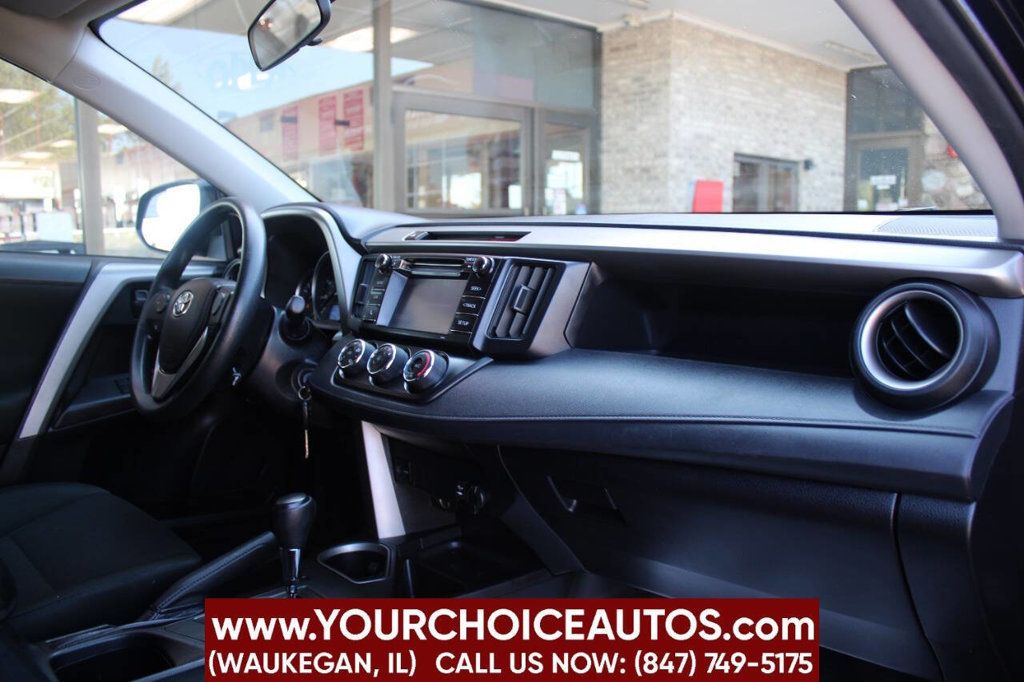 2016 Toyota RAV4 FWD 4dr LE - 22910487 - 11