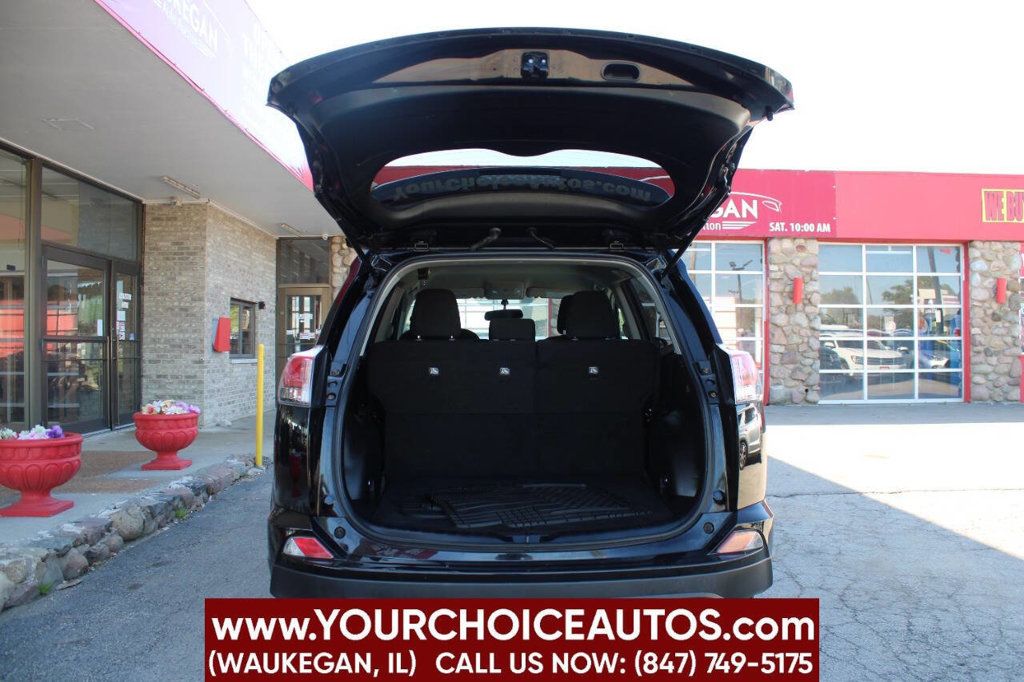 2016 Toyota RAV4 FWD 4dr LE - 22910487 - 14
