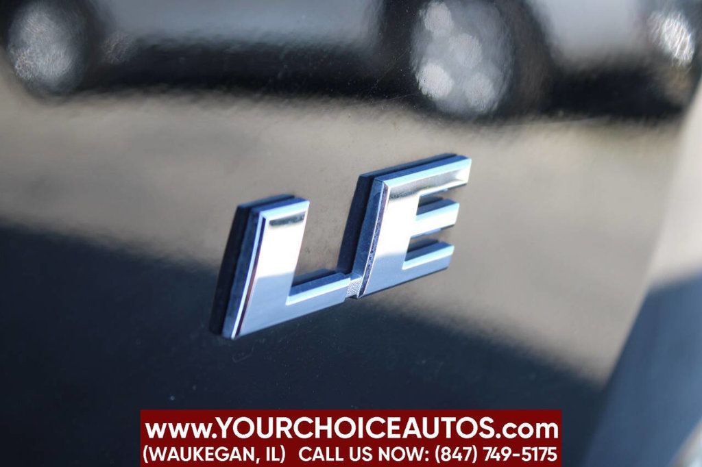2016 Toyota RAV4 FWD 4dr LE - 22910487 - 18