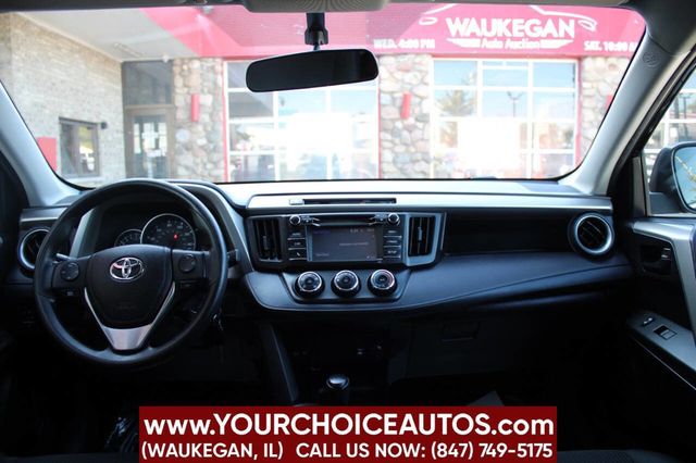 2016 Toyota RAV4 FWD 4dr LE - 22910487 - 20