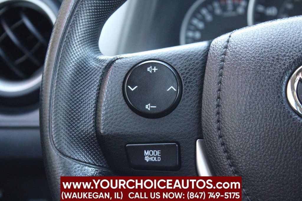2016 Toyota RAV4 FWD 4dr LE - 22910487 - 26