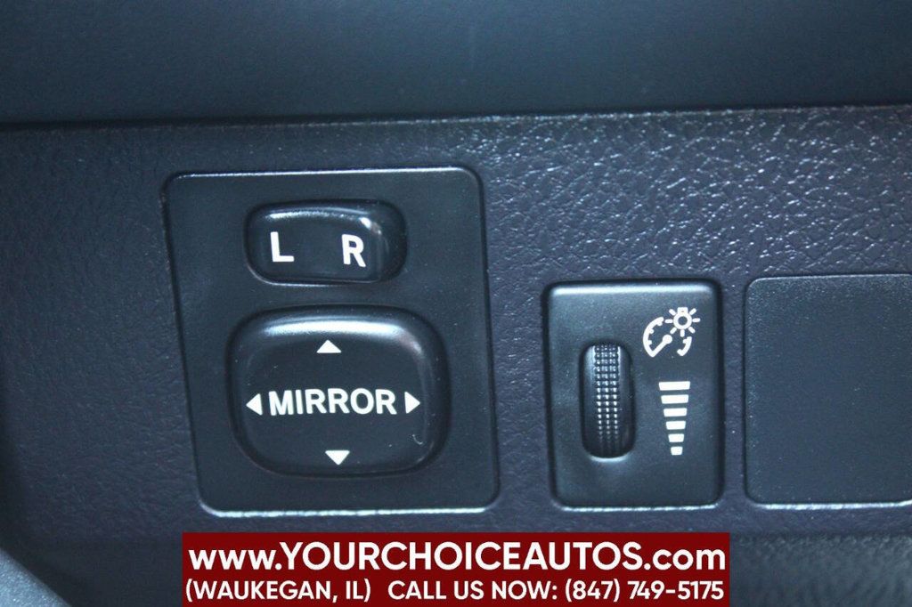 2016 Toyota RAV4 FWD 4dr LE - 22910487 - 29