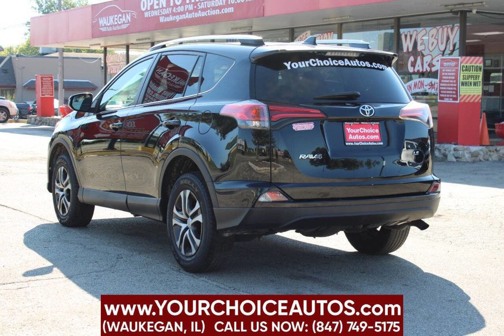 2016 Toyota RAV4 FWD 4dr LE - 22910487 - 6