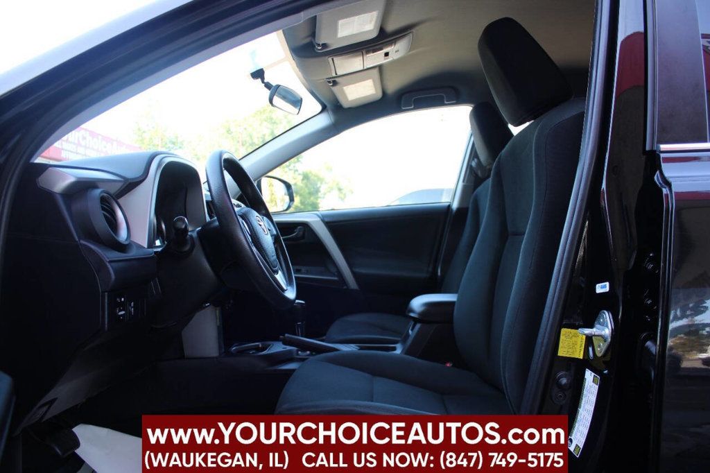 2016 Toyota RAV4 FWD 4dr LE - 22910487 - 8