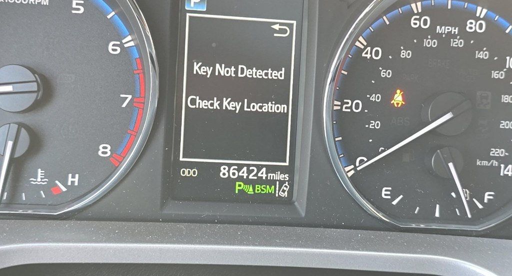 2016 Toyota RAV4 FWD 4dr Limited - 23092616 - 10