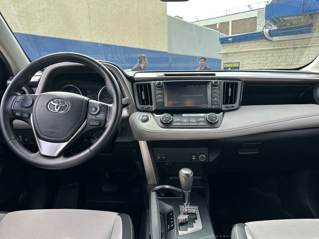 2016 Toyota RAV4 FWD 4dr XLE - 22936299 - 12