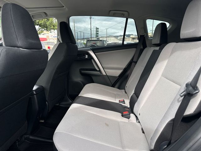 2016 Toyota RAV4 FWD 4dr XLE - 22936299 - 13