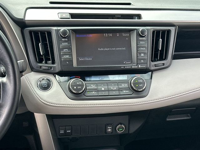 2016 Toyota RAV4 FWD 4dr XLE - 22936299 - 14