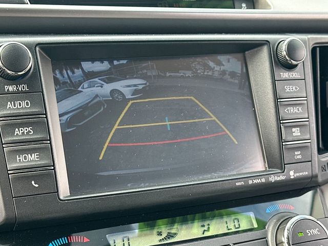 2016 Toyota RAV4 FWD 4dr XLE - 22936299 - 15