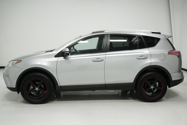 2016 Toyota RAV4 FWD 4dr XLE - 22937586 - 10