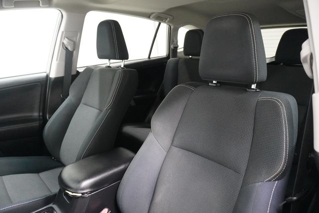 2016 Toyota RAV4 FWD 4dr XLE - 22937586 - 12