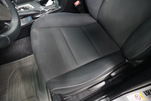 2016 Toyota RAV4 FWD 4dr XLE - 22937586 - 13