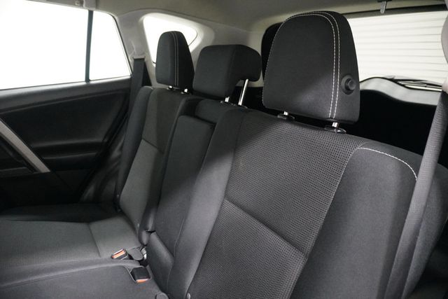 2016 Toyota RAV4 FWD 4dr XLE - 22937586 - 14