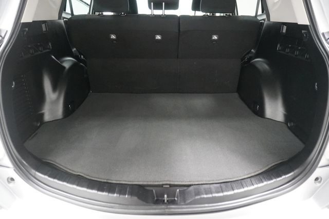 2016 Toyota RAV4 FWD 4dr XLE - 22937586 - 28