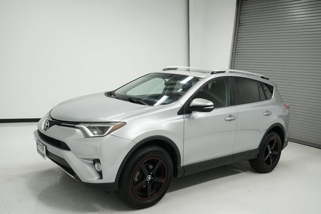 2016 Toyota RAV4 FWD 4dr XLE - 22937586 - 4