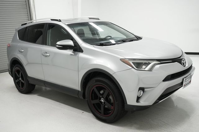 2016 Toyota RAV4 FWD 4dr XLE - 22937586 - 6