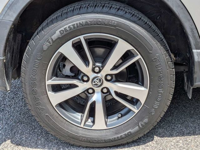 2016 Toyota RAV4 FWD 4dr XLE - 23056088 - 11