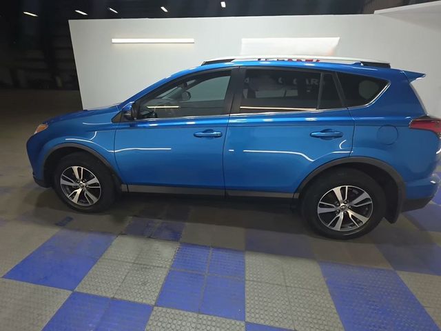 2016 Toyota RAV4 FWD 4dr XLE - 23025186 - 1
