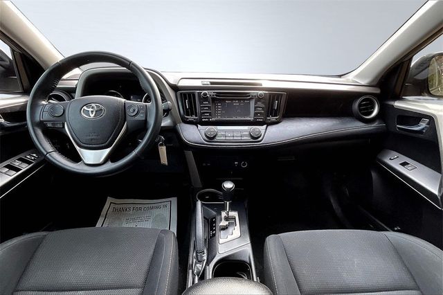 2016 Toyota RAV4 FWD 4dr XLE - 22936051 - 18