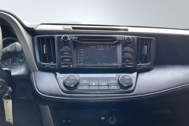 2016 Toyota RAV4 FWD 4dr XLE - 22936051 - 25