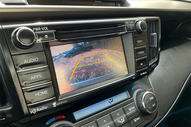 2016 Toyota RAV4 FWD 4dr XLE - 22936051 - 26