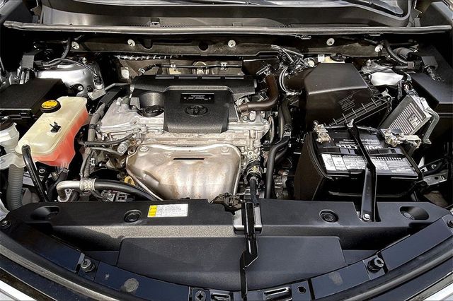 2016 Toyota RAV4 FWD 4dr XLE - 22936051 - 36