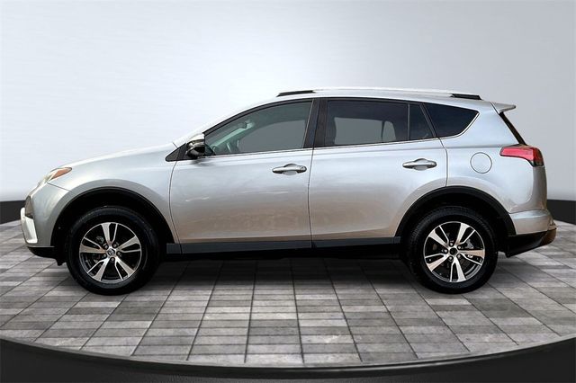 2016 Toyota RAV4 FWD 4dr XLE - 22936051 - 3
