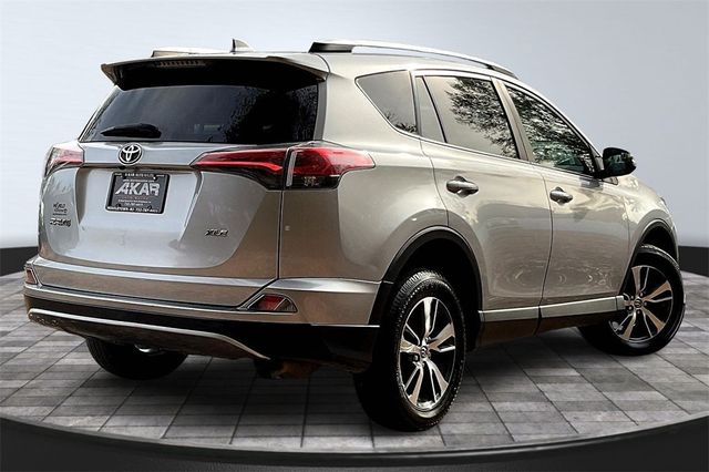 2016 Toyota RAV4 FWD 4dr XLE - 22936051 - 4