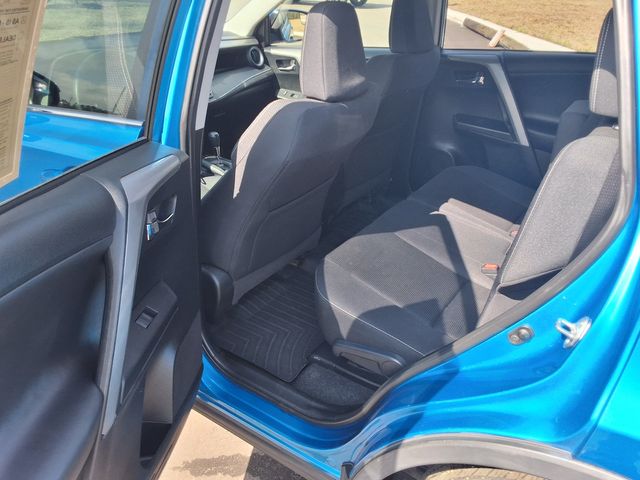 2016 Toyota RAV4 FWD 4dr XLE - 22988039 - 6