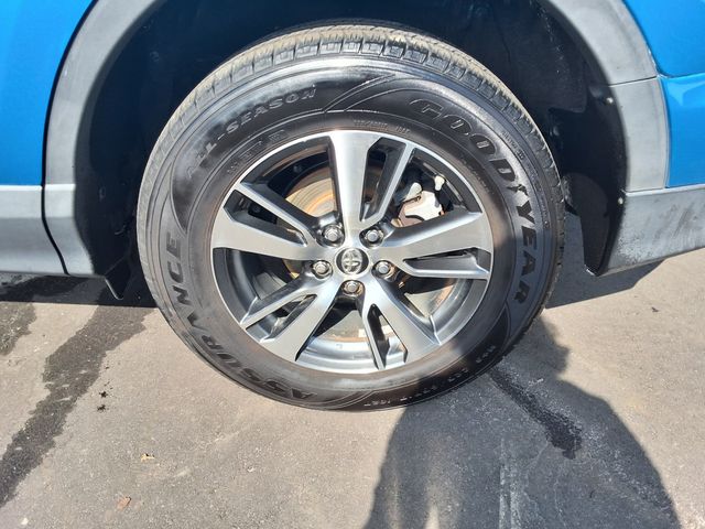 2016 Toyota RAV4 FWD 4dr XLE - 22988039 - 7
