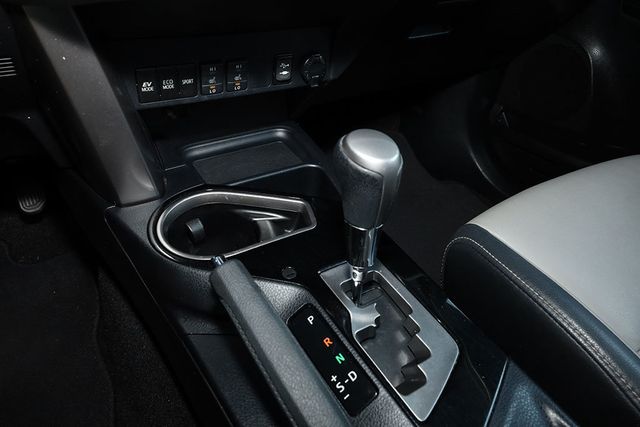 2016 TOYOTA RAV4 HYBRID AWD 4dr Limited - 22952280 - 30