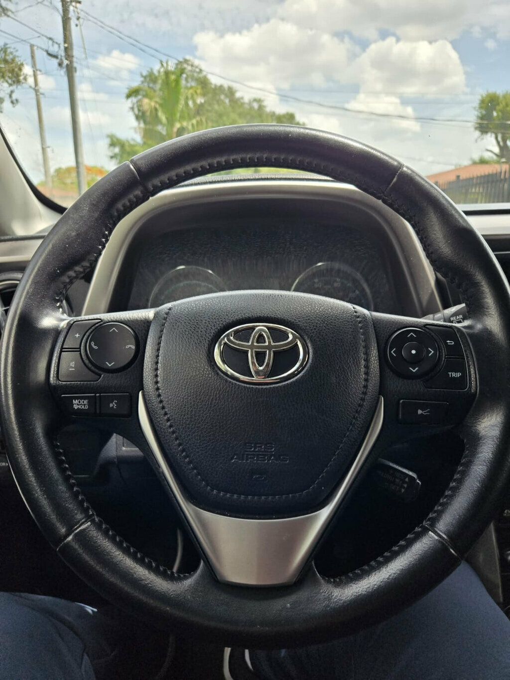 2016 Toyota RAV4 Hybrid AWD 4dr XLE - 23055318 - 10