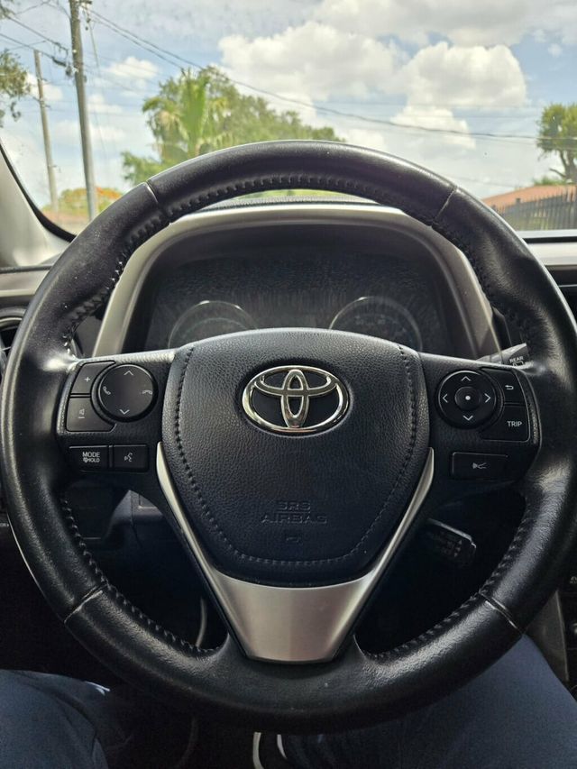 2016 Toyota RAV4 Hybrid AWD 4dr XLE - 23055318 - 10