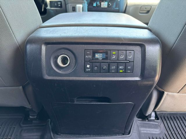 2016 Toyota Sequoia 2016 Toyota Sequoia Limited - 23035286 - 23