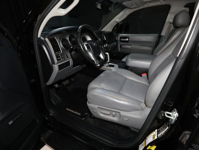 2016 Toyota Sequoia 4WD 5.7L FFV Limited - 23053532 - 2