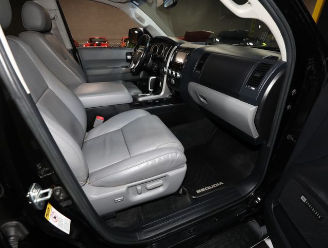 2016 Toyota Sequoia 4WD 5.7L FFV Limited - 23053532 - 35