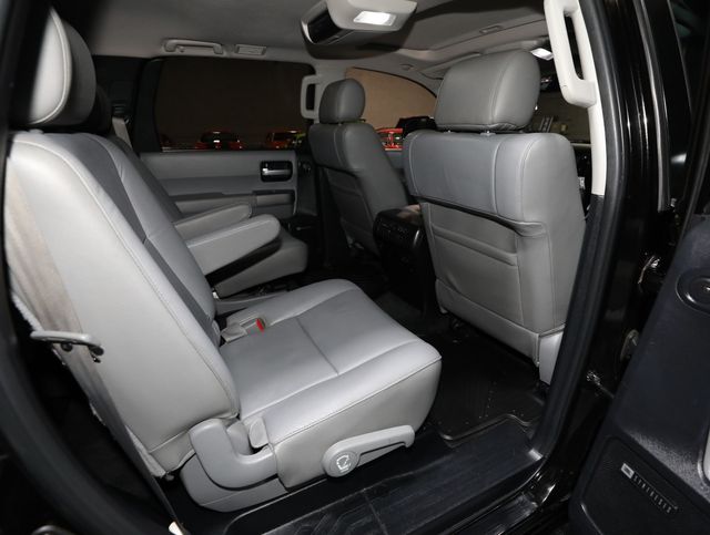2016 Toyota Sequoia 4WD 5.7L FFV Limited - 23053532 - 39