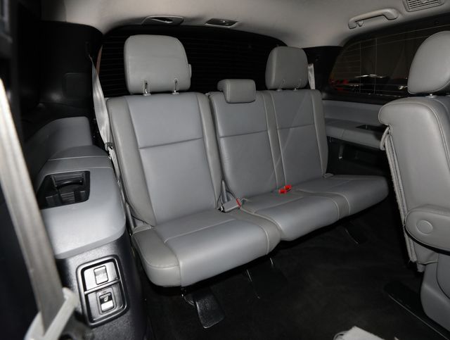 2016 Toyota Sequoia 4WD 5.7L FFV Limited - 23053532 - 41