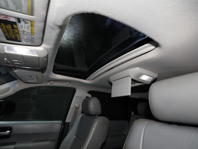 2016 Toyota Sequoia 4WD 5.7L FFV Limited - 23053532 - 57